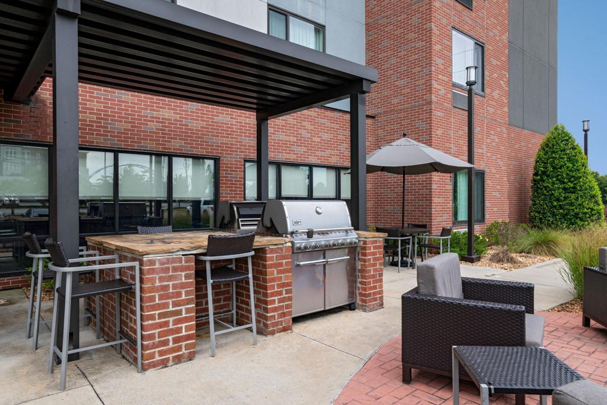 Towneplace Suites By Marriott Macon Mercer University Экстерьер фото